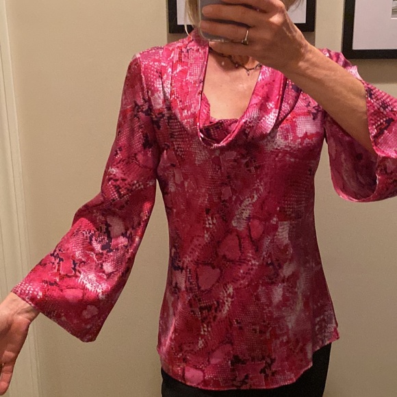 Fabulous Fuchsia Snake! Natori 100% Silk Cowl Top - Picture 3 of 9